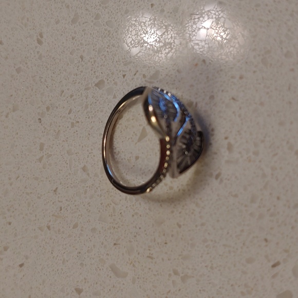 14k diamond white gold ring size 6 - Picture 5 of 7